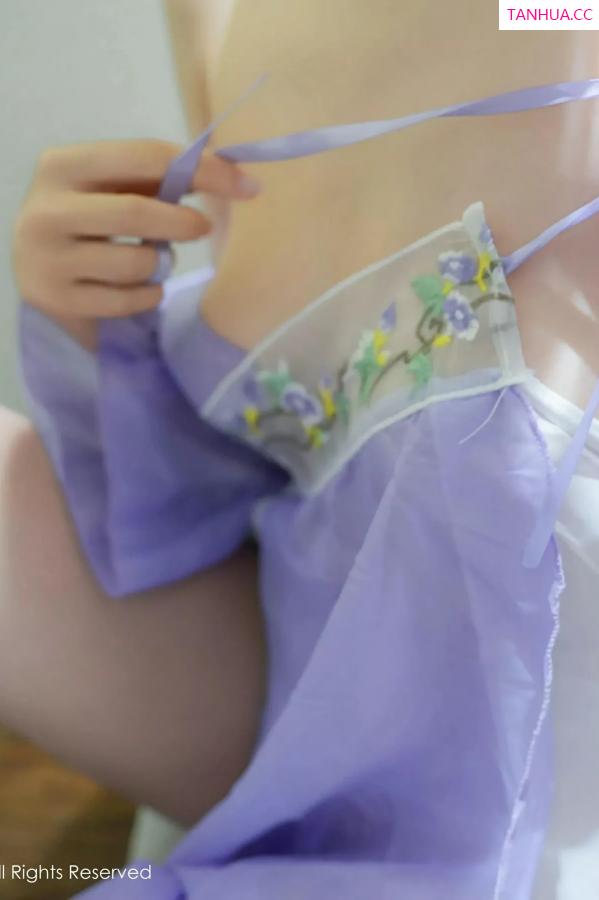 袁圆  [XiuRen]高清写真图 2025.06.06 No.10376 袁圆 姿色汉服第15张图片
